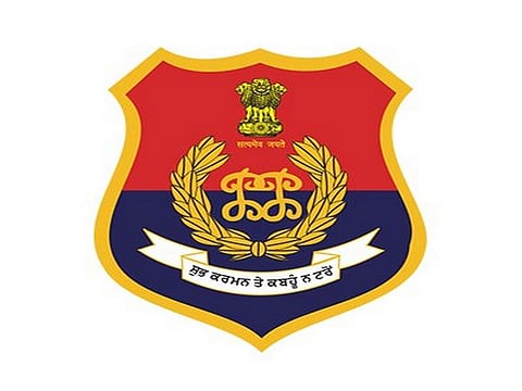 trans-border smuggling amidst the ongoing ‘Yudh Nashian Virudh’ campaign, Punjab Police today seized a 23 kg heroin consignment.