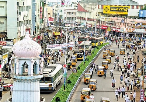 Naaz Centre in Guntur East