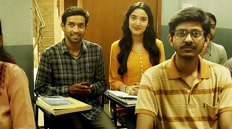 Vikrant Massey and Medha Shankr in a still from Vidhu Vinod Chopra's '12th Fail'