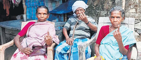 Subhadramma, Lakshmanan Kani & Parukutti.