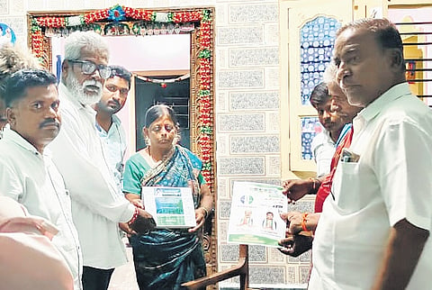 As part of ‘Jagan Kosam Siddam’ campaign, YSRC cadre explain people about the promises made in ‘Navaratnalu Plus’ manifesto on Thursday