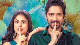 'Aa Okkati Adakku' movie poster