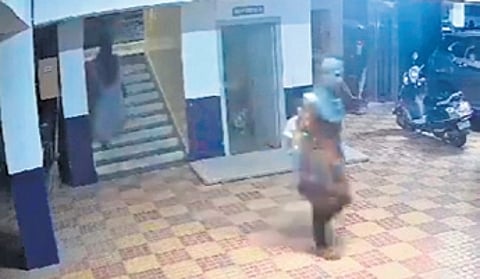 A cctv footage of ‘Chudidar Gang’