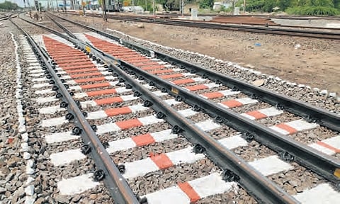 Weldable Cast Manganese Steel (WCMS) crossing at Vetapalem yard