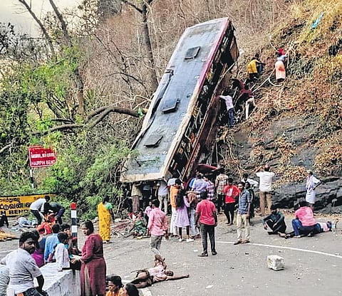 Salem GH Dean R Mani said that the bus driver will be arrested after treatment.