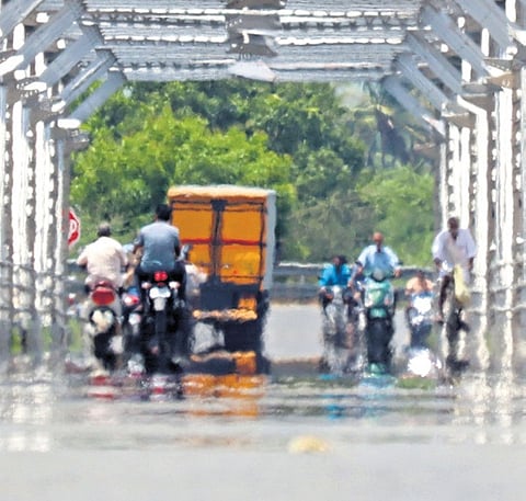 Heatwave conditions prevailed in 17 locations across Tamil Nadu