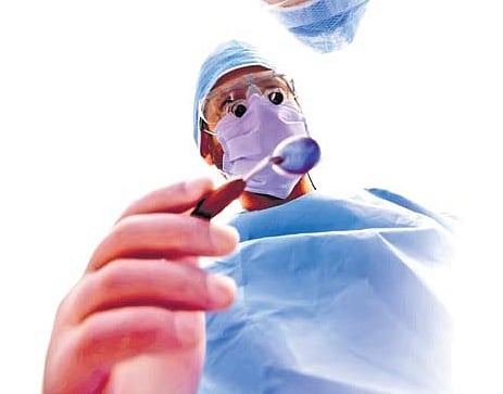 AI for eye: How tech shrinks stress in surgeons
