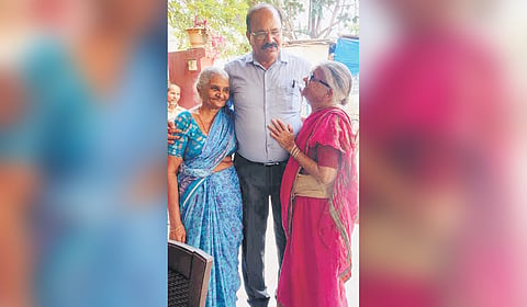 Dr Rajkumaar along with residents