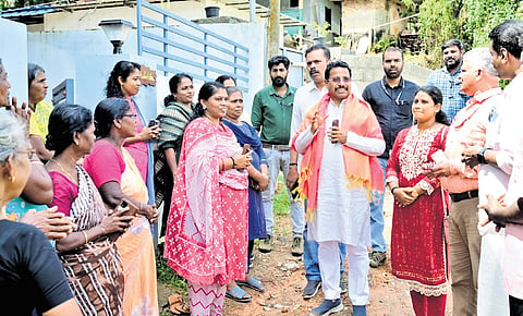 The delegation led by Dantewada MLA Chaitram Atami visiting Kattakkada