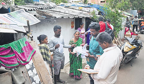 Corporation officials issued notice to people in Mannadi.
