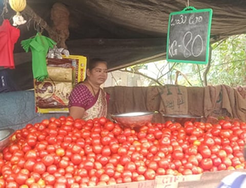 Tomatoes' prices again raised to Rs 80 per kg in retail markets of Kurnool district.