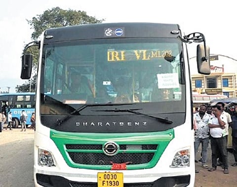 Due to lack of town bus service, commuters coming to Baripada town for medical purposes and the students have no option.