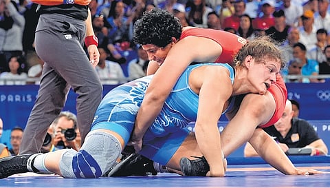 Reetika Hooda (Red) beat Bernadett Nagy in Rd of 16 before losing in quarters