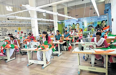 Over 1,000 members of women self-help groups are working tirelessly to make at least 4.5 lakh Tricolours