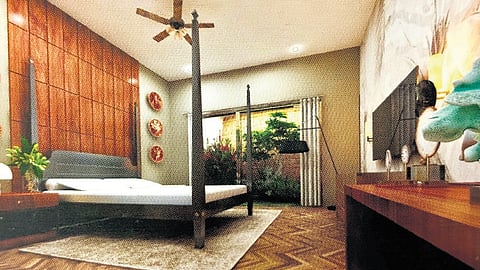 The guest room in the ‘0484 Aero Lounge’
