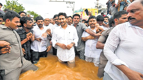 YSRC president and former Chief Minister YS Jagan Mohan Reddy visits the flood affected areas in Vijayawada on Monday