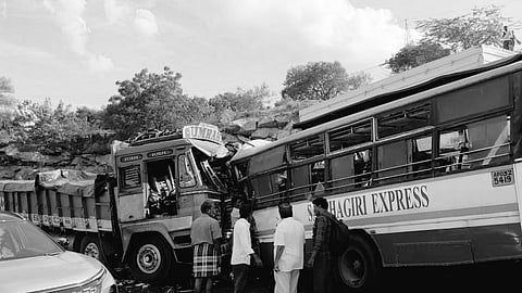 The accident occurred at Mogili Ghat road near Palamaneru mandal in Chittoor district.