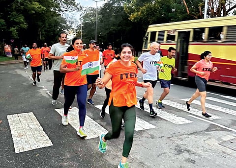 ITEN members participating in a run in the city