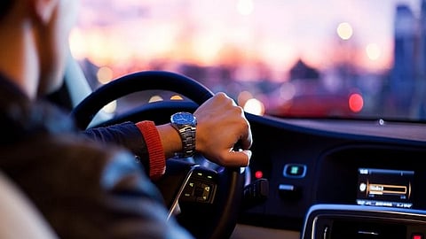 In a press note, the commissioner clarified that it is acceptable to lend vehicles to relatives or friends in emergencies without charging a fee.