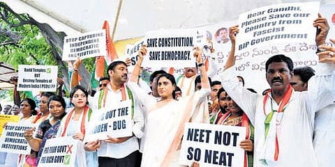 APCC chief YS Sharmila took part in a protest against the privatisation of Vizag Steel Plant at GVMC Gandhi statue in Visakhapatnam on Wednesday