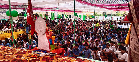 Over 1,500 students from 42 schools, representing six gram panchayats within Hemgir and Lakhanpur blocks, participated in the festival.