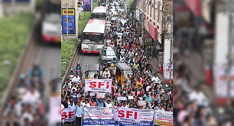 SFI members on Thursday rallied at Naranyanguda in support of the statewide strike called by Telangana Private Degree and PG College Association demanding release of pending dues to the government. (Representative image)