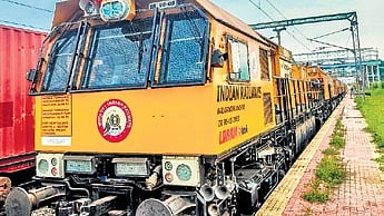 The 96-stone rail grinding machine at work