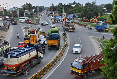 Owing to heavy traffic at the junction, officials removed traffic signals in favour of a U-turn system to ease vehicle movement.(Representative Image)