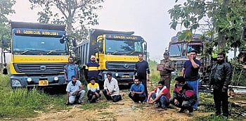 40 tonne white quartz stone seized, six held in Odisha