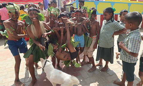 Kattunayakan community students protesting for the 3rd day demanding to issue community certificates at Sathyamoorthy nagar near Paravai in Madurai District, Nov 2024.