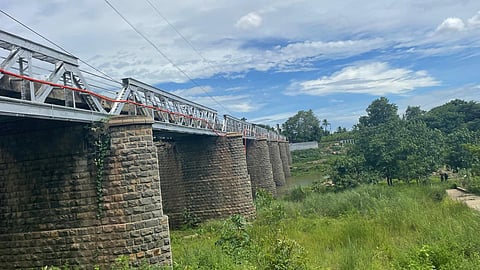 An 94-year-old bridge across Bhavani River at Nanjai Puliampatti in Gobichettipalayam in Erode