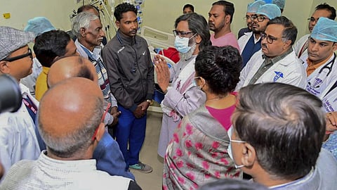 Jharkhand Chief Minister Hemant Soren with his wife Kalpana visits RIMS and enquires about the health condition of Mangal Munda.