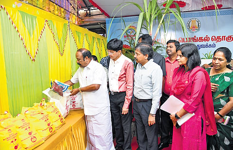 Minister for Cooperation KR Periyakaruppan launching the sale of grocery kits named ‘Cooperative Pongal’ ahead of the festival