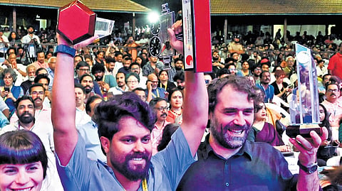 Pedro Freire, director of Brazilian film Malu, won Suvarna Chakoram (Golden Crow Pheasant Award) for best film and Fasil Muhammed, director of Feminichi Fathima, won several awards at the closing ceremony of the 29th IFFK
on Friday
