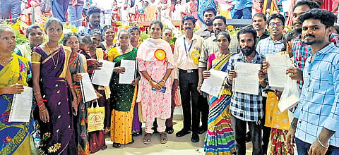 A group of Irulars who received community certificates with the help of Vinoth