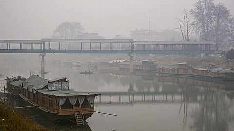 Intense cold wave conditions persist in Northern India.