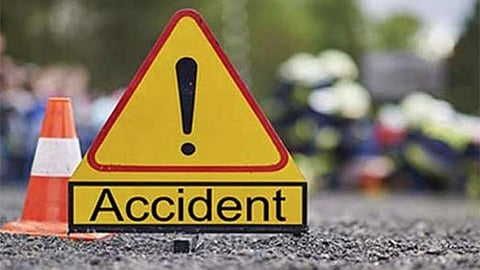 Tragedy strikes in siddipet as boulders fall during mnregs work, killing two and injuring five