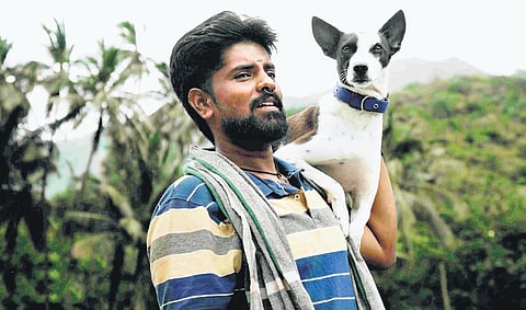 A still from the movie 'Alangu'