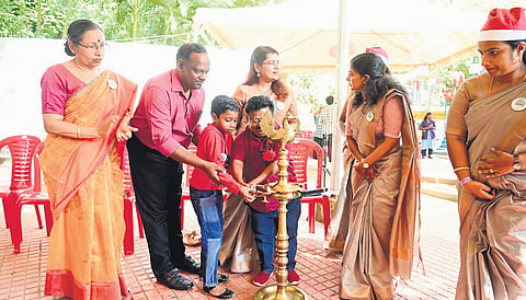 Actor Joby A S and Dr Sunil Kumar M M inaugurating Rithu’s gathering of parents and children with life-threatening illnesses
