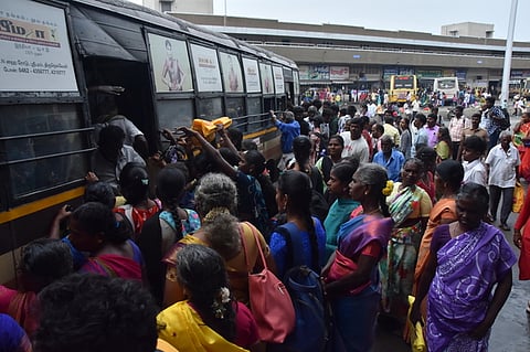 bus passengers