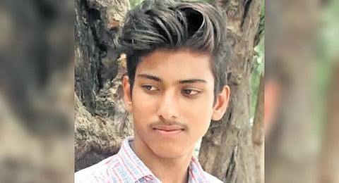 The accused Ashiq had told many people that he wanted to kill his mother, and had tried to murder her two or three times before.