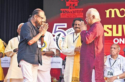 RSS chief Mohan Bhagwat honouring music composer Ousepachan at the golden jubilee celebration of Tapasya Kala Sahitya Vedi in Kochi on Tuesday