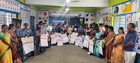Many parents brought their children along with their grandparents for
Enrolment Children were given gift boxes and calendars during the admission day