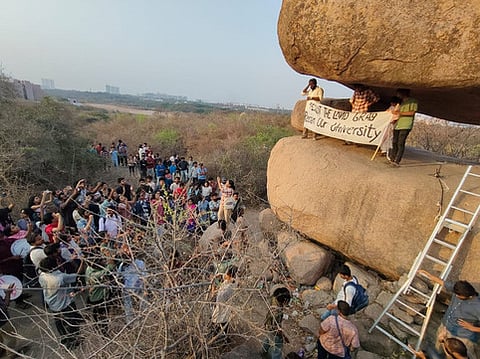 Students and staff of Hyderabad Central University Protest at Kancha Gachibowli, opposing the Telangana government's decision to auction 400 acres of land
