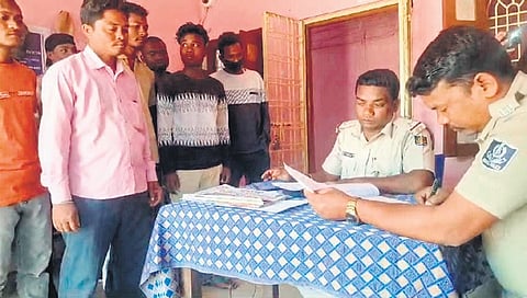 Menfolk of Kondaguda village at Borigumma police station