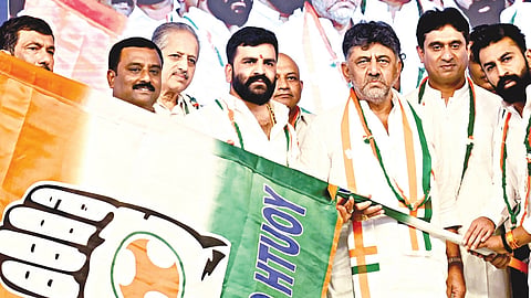 HS Manjunath Gowda (third from left) takes charge as Karnataka Youth Congress president in the presence of Dy CM and KPCC president DK Shivakumar and other party leaders in Bengaluru on Monday.