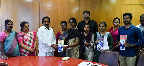 Tiruchy Mayor Mu Anbalagan, along with Tiruchy Corporation Commissioner V. Saravanan, on Monday appreciated the efforts of students Keerthi Lakshmi T., Keerthana G., Atchaya S., and Raveen Kumar T. who cleared the TNPSC Group IV examination by attending the class in the corporation's Knowledge