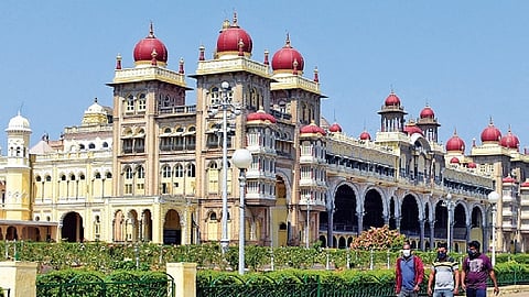 According to sources, 3 lakh to 3.25 lakh foreign tourists visit Mysuru district every financial year. However, the number did not even cross 2 lakh last year.