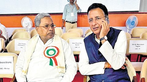 Chief Minister Siddaramaiah and AICC General Secretary Randeep Surjewala at the Congress meeting in Ahmedabad on Wednesday.