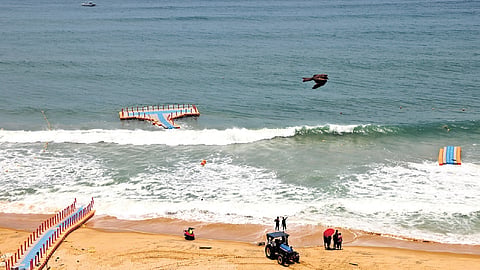 The floating was destroyed by violent waves, raising questions regarding the safety and feasibility of the location.
